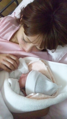 Nozomi Tsuji a donné naissance à son  deuxième enfant O0360064010941791815